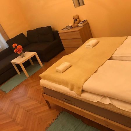 Blahnikova Aparthotel Praga Esterno foto