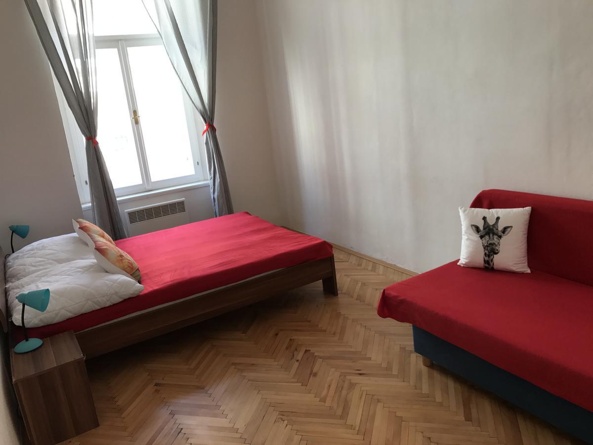 Blahnikova Aparthotel Praga Esterno foto